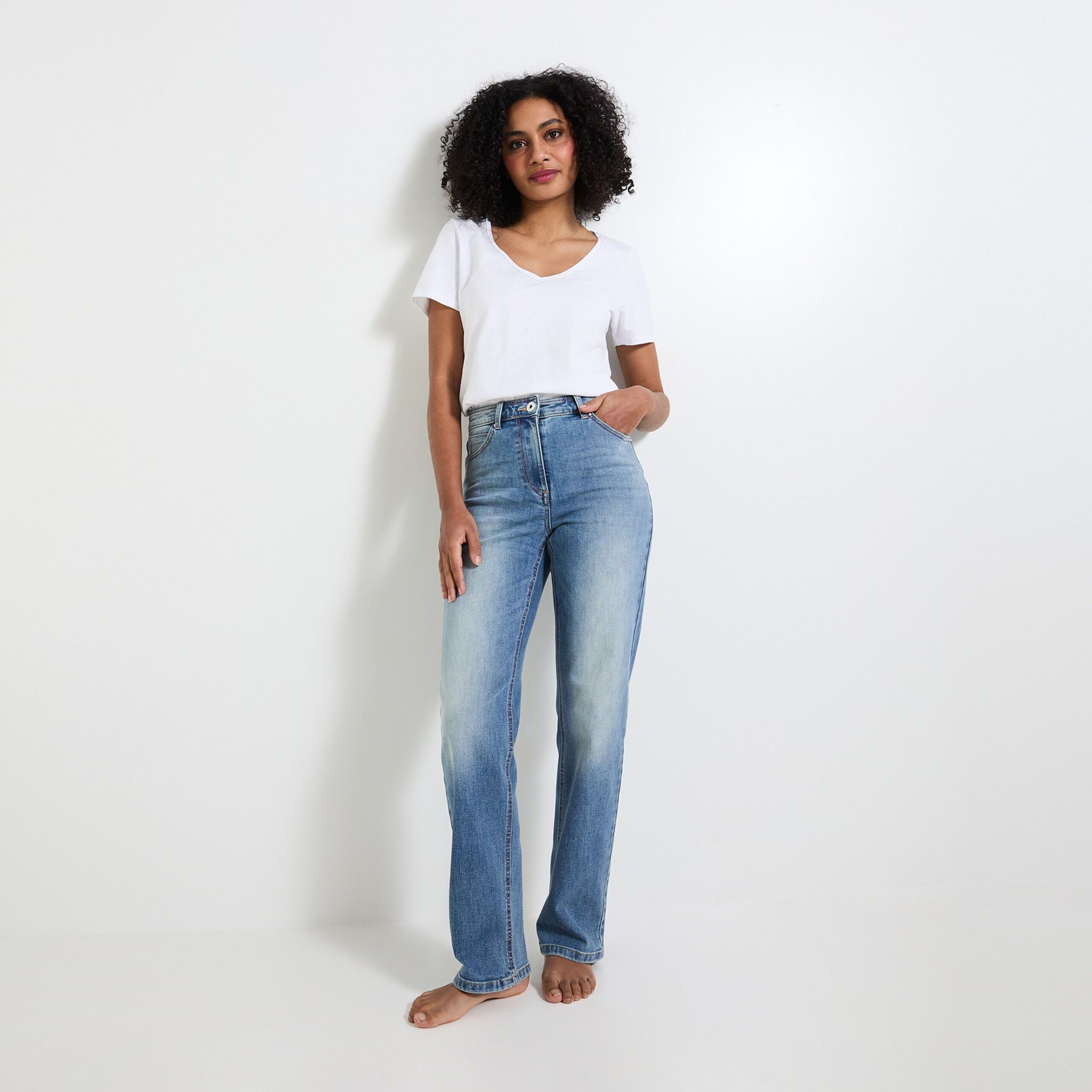 jeans-droit-femme-223iwk-1.jpg