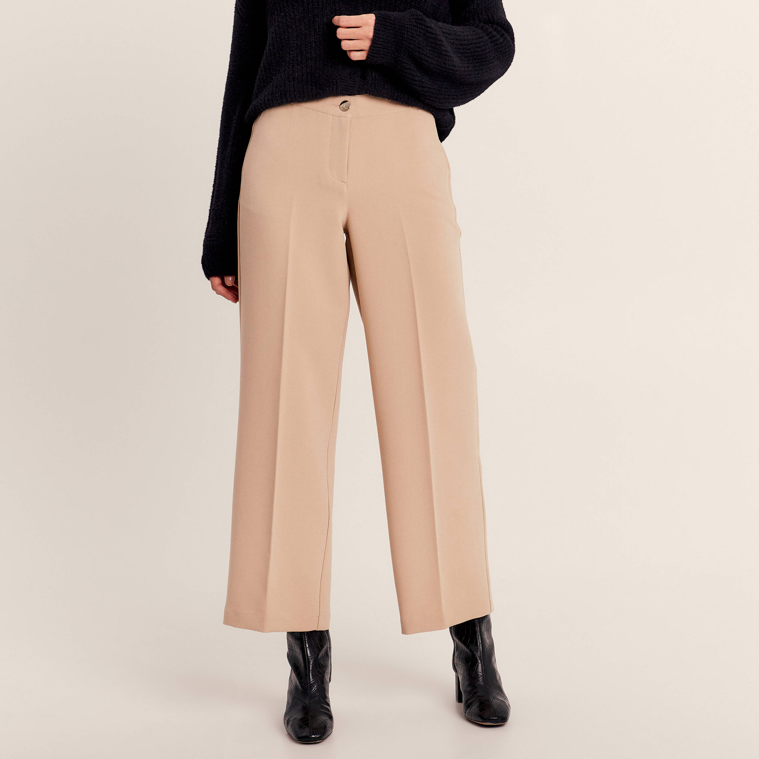 pantalon-a-pince-femme-737xwd-1.jpg