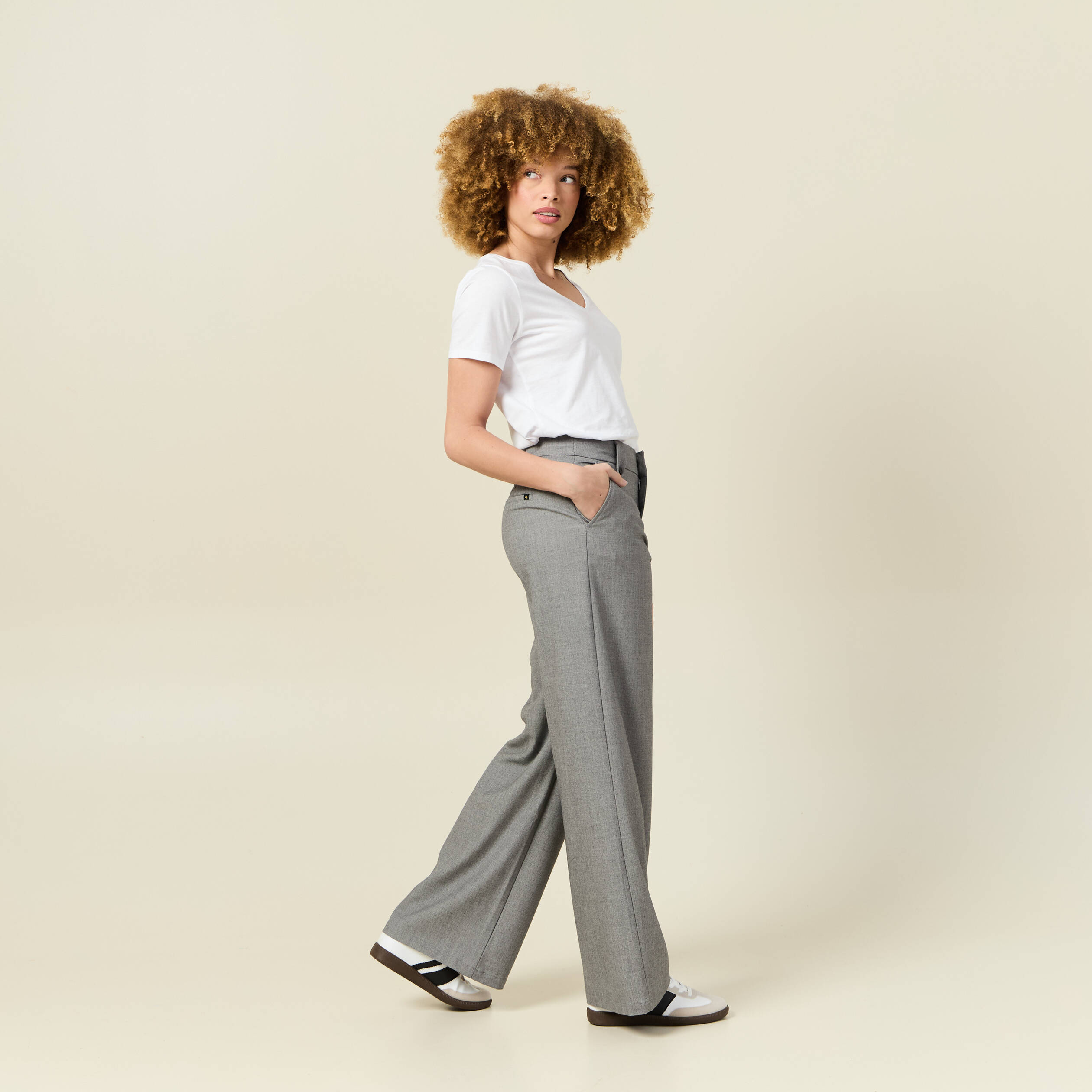 pantalon-gris-femme-822bes-1.jpg
